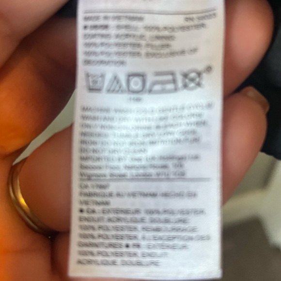 GAP woman’s XS black zip fur hood puffer vest jacket - Picture 5 of 7